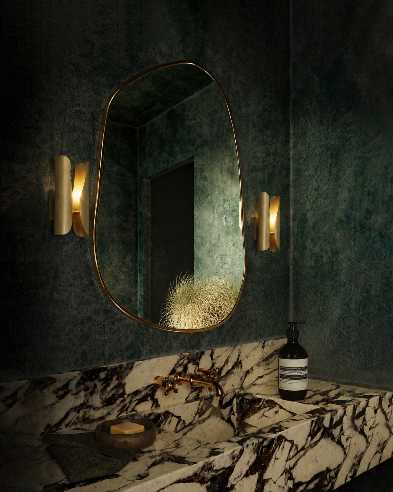 Sebastian Wall Sconce